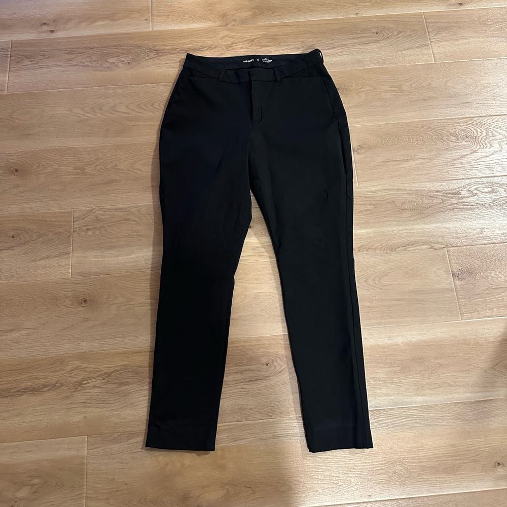 Old Navy Black Curvy Pixie Pants
